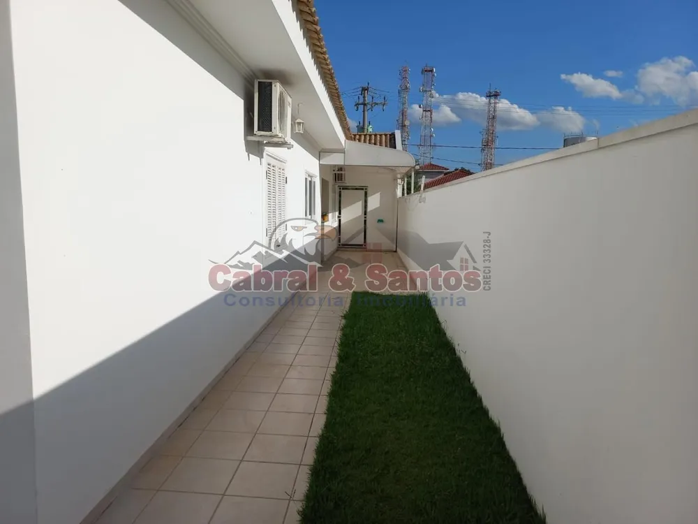 Casa, 4 quartos, 270 m² - Foto 4