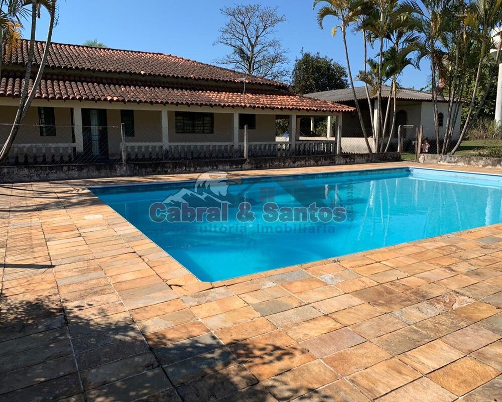 Chácara à venda com 4 quartos, 418m² - Foto 2