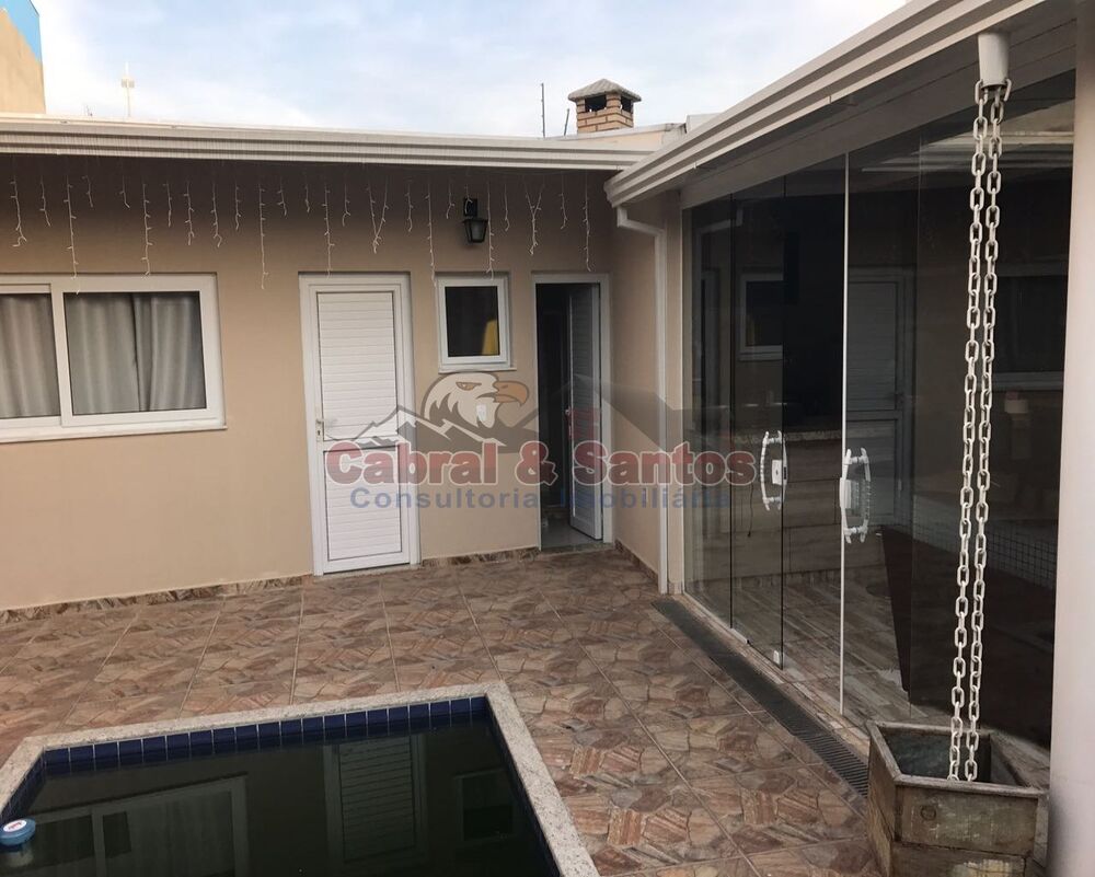 Casa, 3 quartos, 226 m² - Foto 2