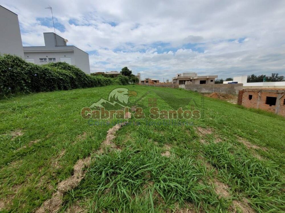 Terreno à venda, 1100m² - Foto 1