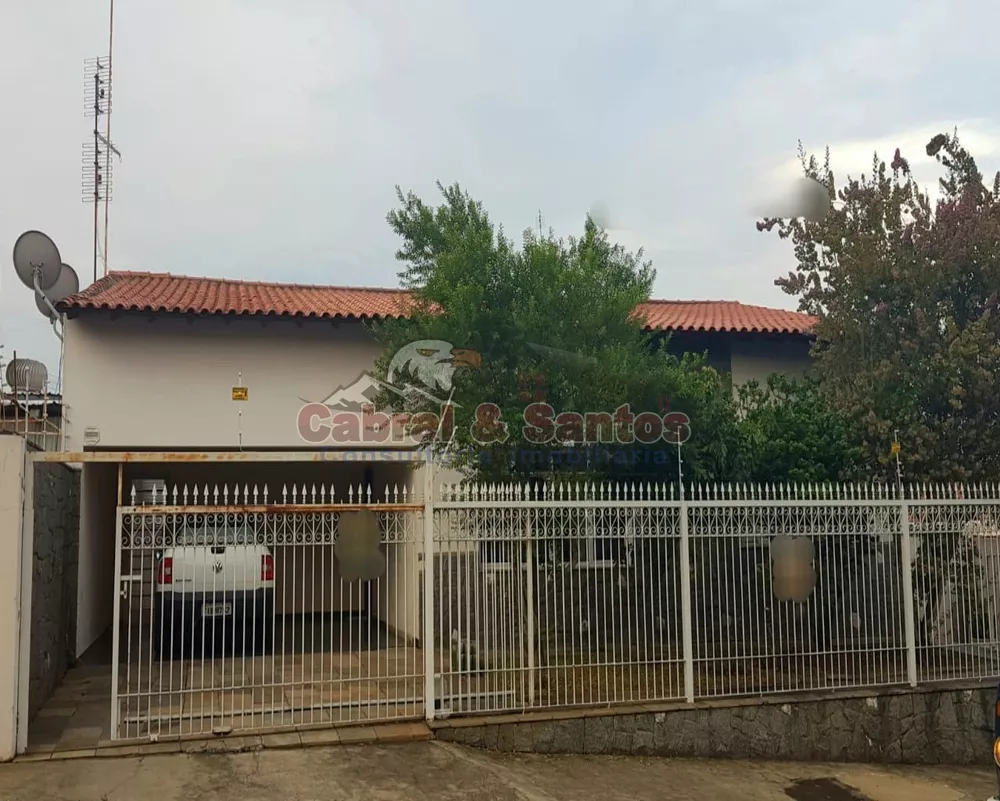 Prédio Inteiro à venda com 3 quartos, 178m² - Foto 1