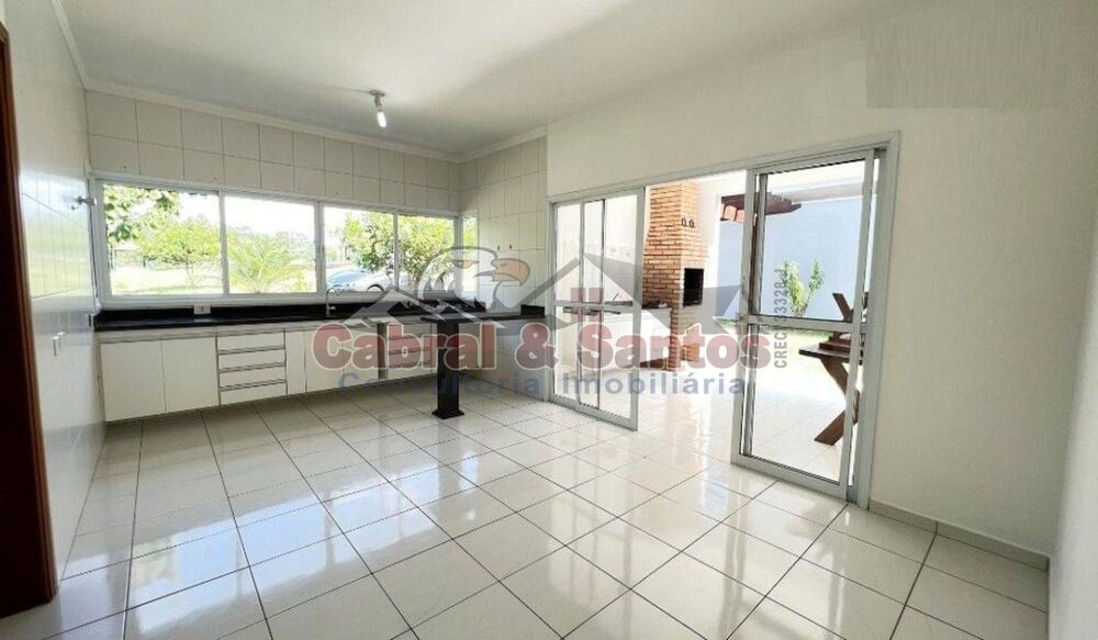Casa, 3 quartos, 200 m² - Foto 1