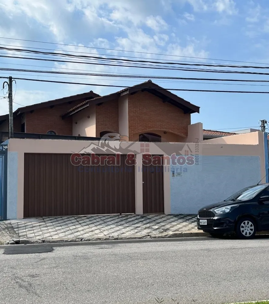Casa, 3 quartos, 200 m² - Foto 1