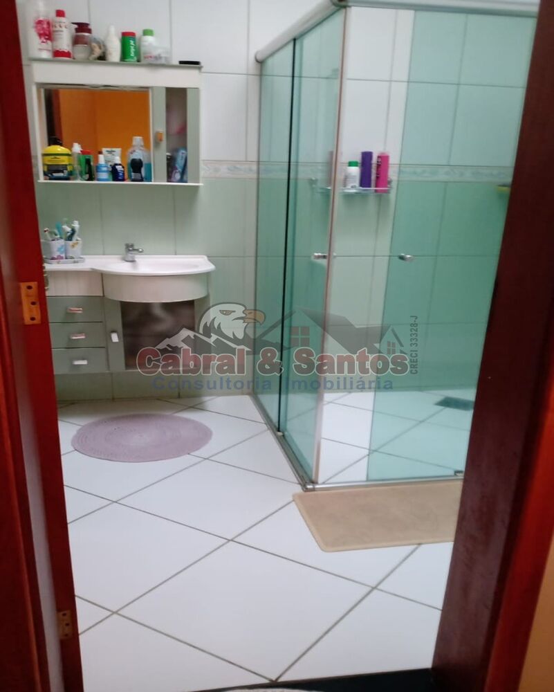 Casa à venda com 3 quartos, 192m² - Foto 3