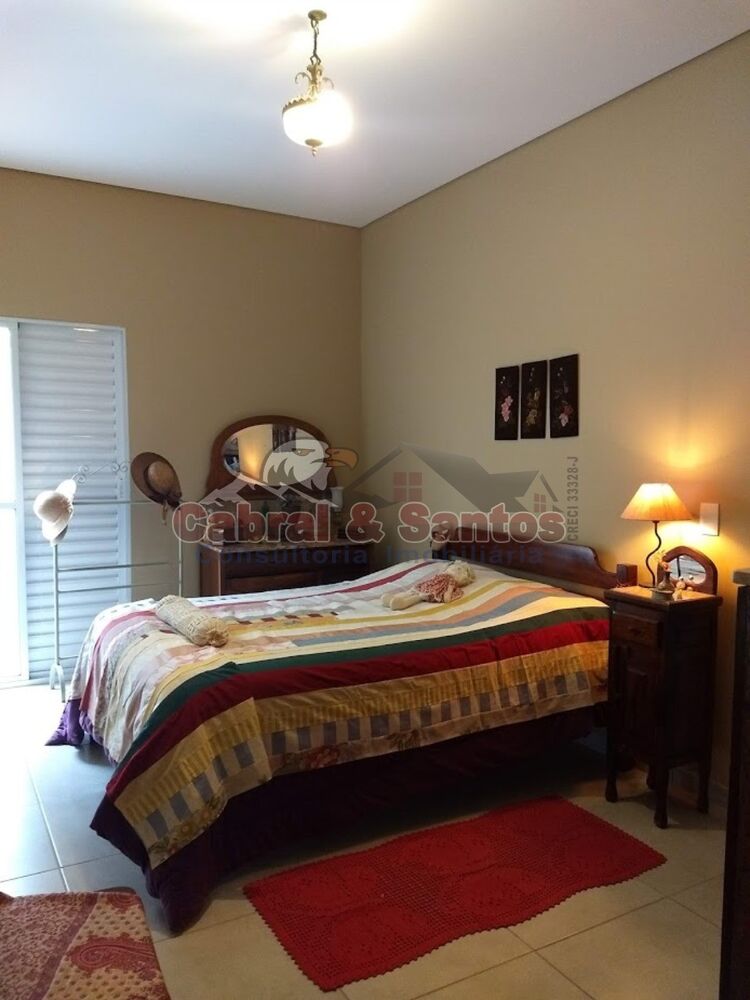 Casa à venda com 3 quartos, 135m² - Foto 2