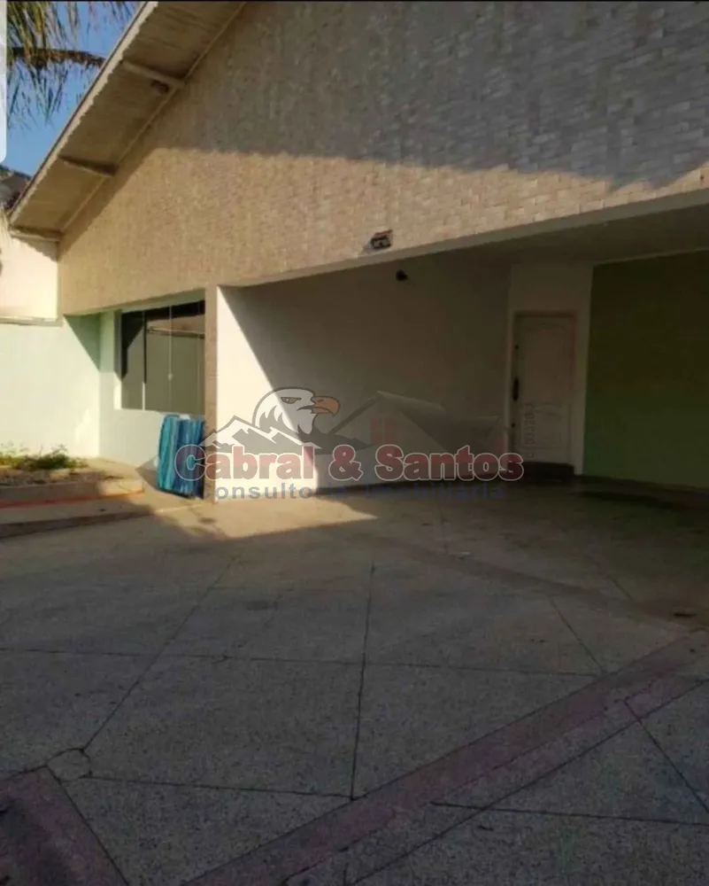 Casa, 3 quartos, 252 m² - Foto 1