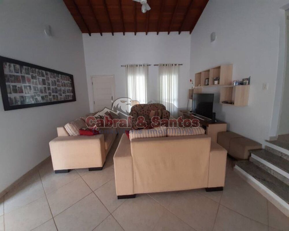 Casa, 3 quartos, 292 m² - Foto 1