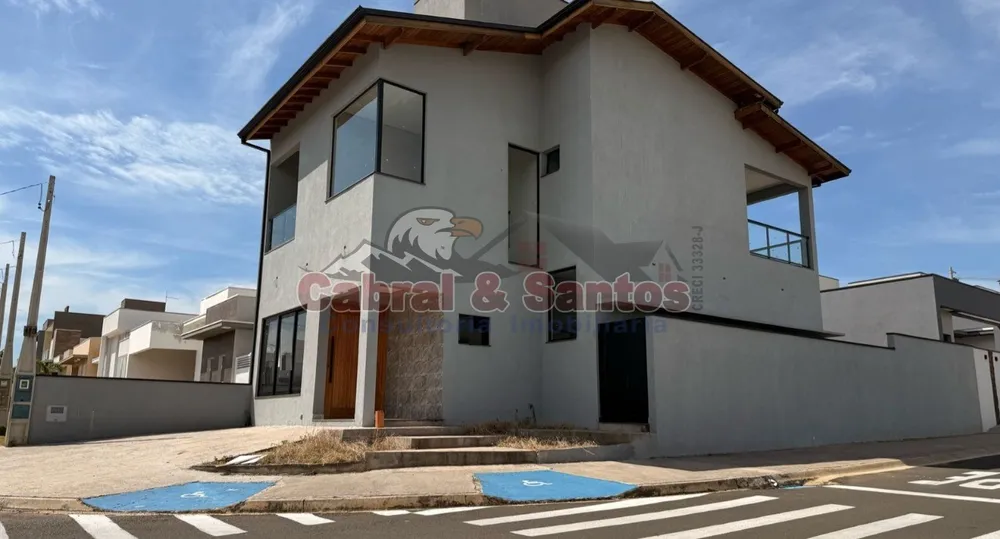 Casa, 3 quartos, 213 m² - Foto 1