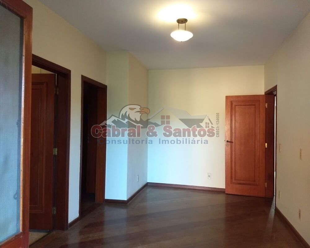 Casa, 3 quartos, 290 m² - Foto 2