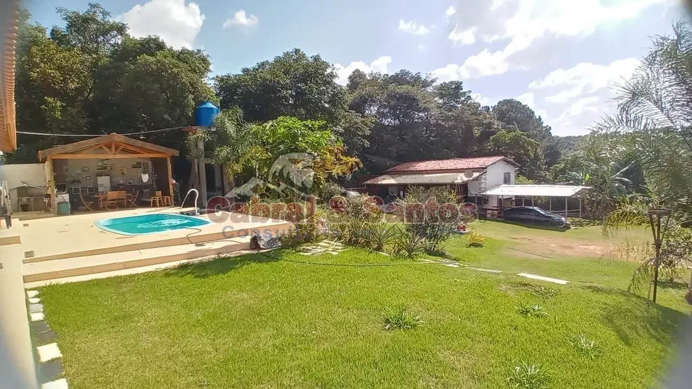 Chácara, 4 quartos, 1600 m² - Foto 1
