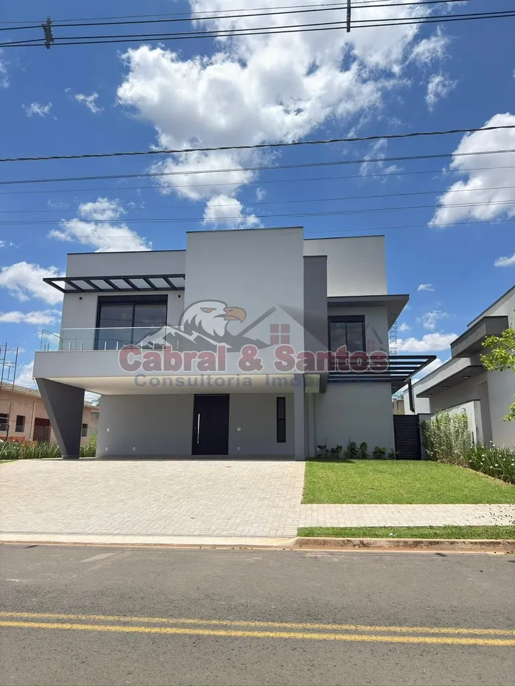 Casa, 4 quartos, 313 m² - Foto 1