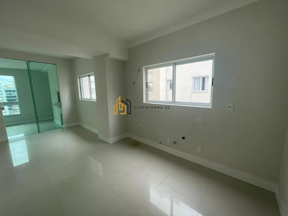 Apartamento, 4 quartos, 196 m² - Foto 4