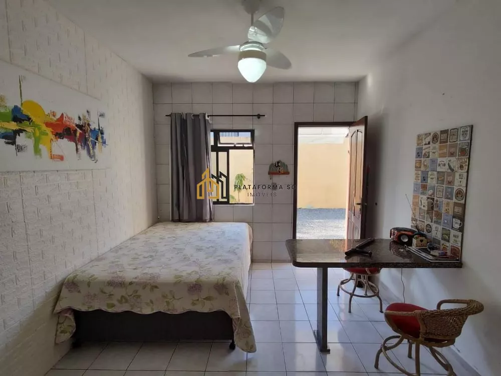 Casa, 4 quartos, 110 m² - Foto 1