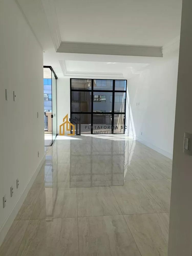 Apartamento à venda com 3 quartos, 127m² - Foto 9