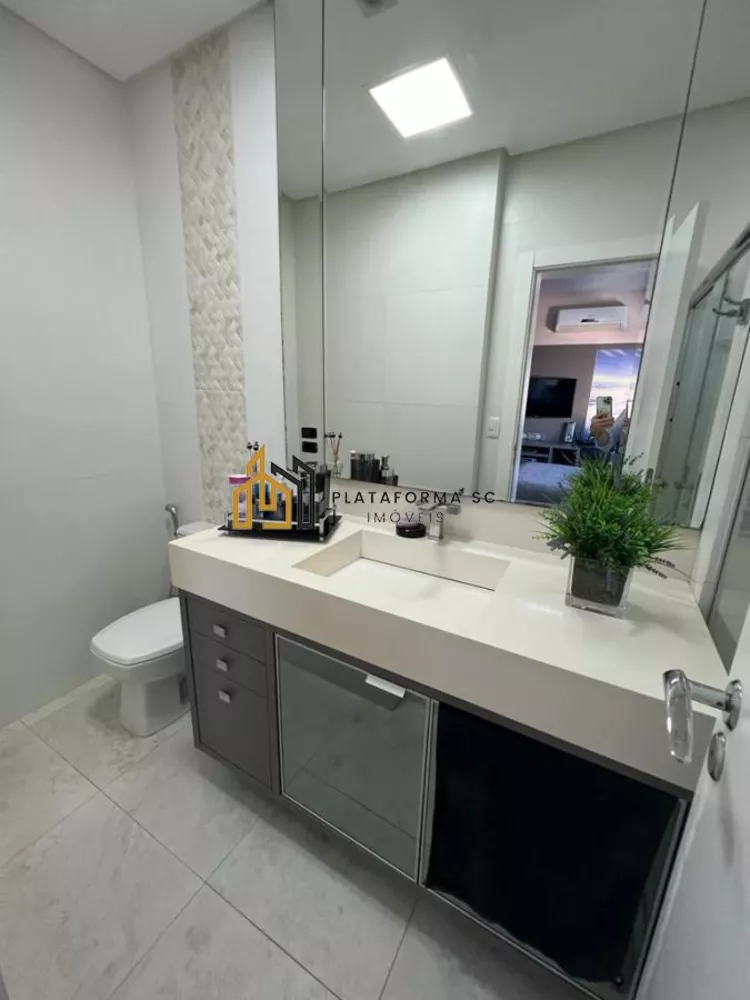 Apartamento, 4 quartos, 222 m² - Foto 1