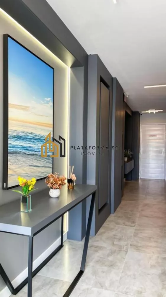 Cobertura, 3 quartos, 246 m² - Foto 2