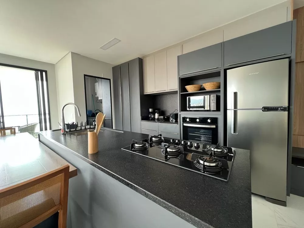 Apartamento, 3 quartos, 145 m² - Foto 2