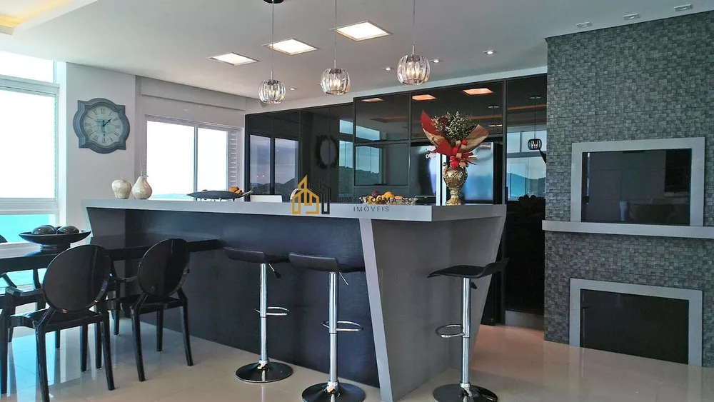 Apartamento, 3 quartos, 260 m² - Foto 3