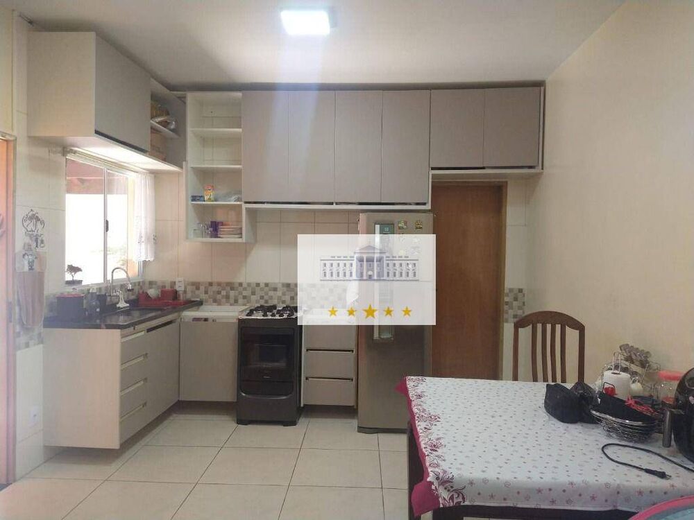 Casa, 3 quartos, 223 m² - Foto 3