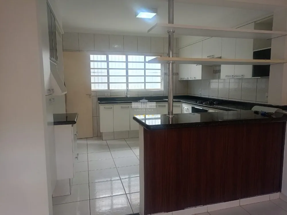 Casa, 3 quartos, 250 m² - Foto 3