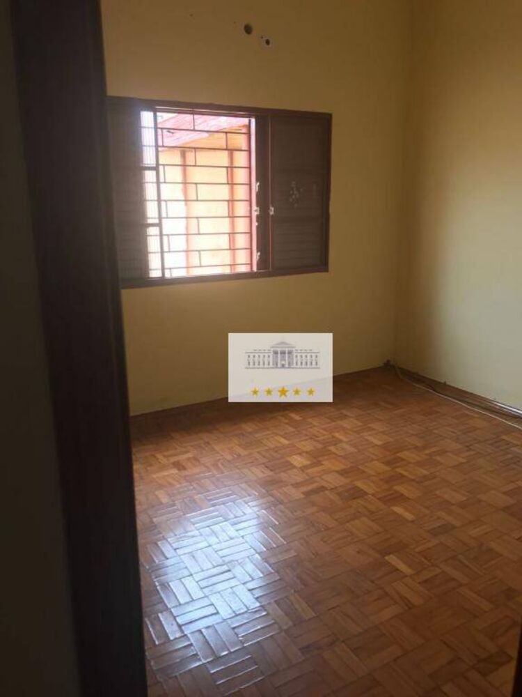 Casa à venda com 3 quartos, 300m² - Foto 3