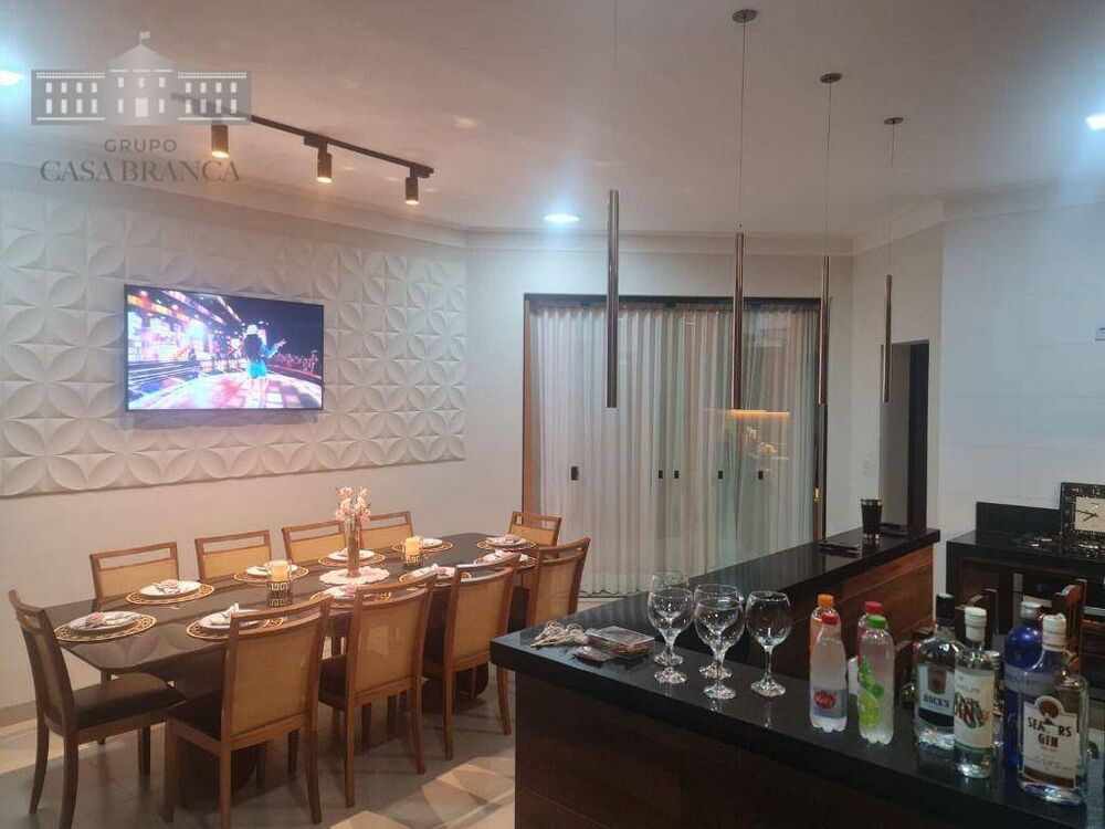 Sobrado, 3 quartos, 240 m² - Foto 2