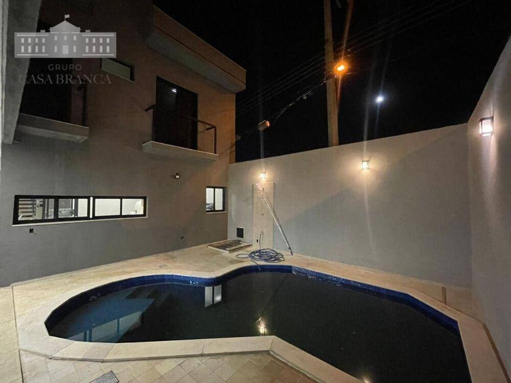 Casa, 3 quartos, 227 m² - Foto 3