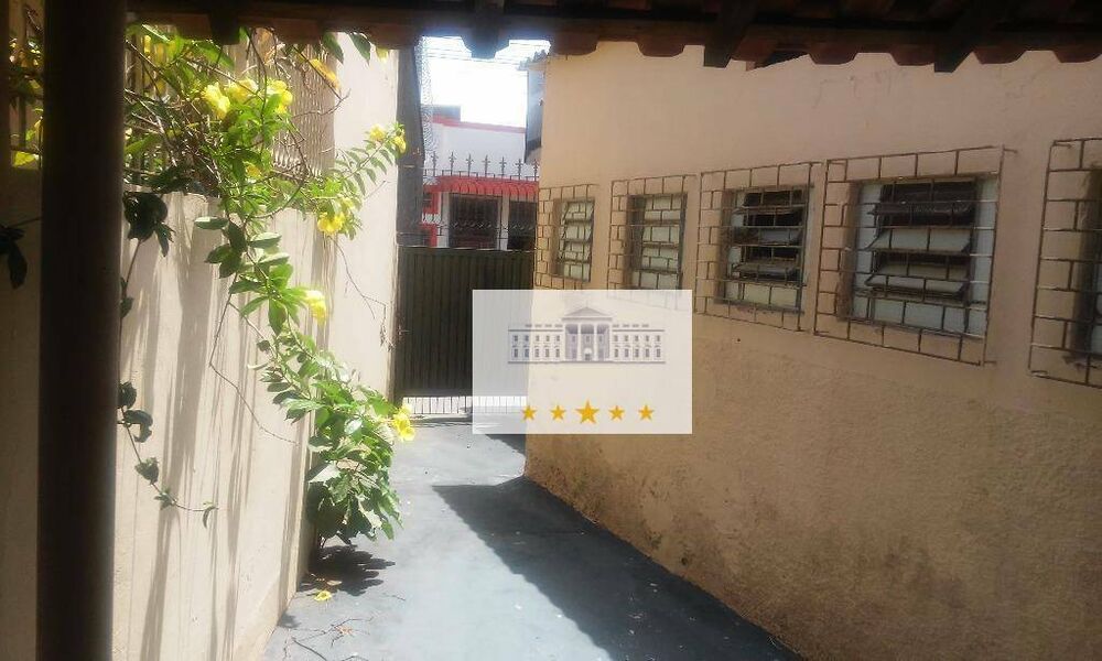 Sobrado à venda com 4 quartos, 235m² - Foto 2