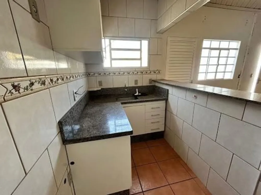 Casa, 3 quartos, 210 m² - Foto 2