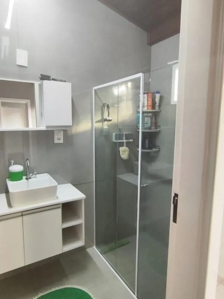 Casa, 3 quartos, 217 m² - Foto 1