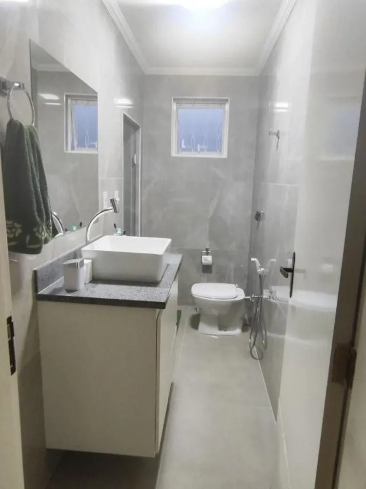 Casa, 3 quartos, 217 m² - Foto 3