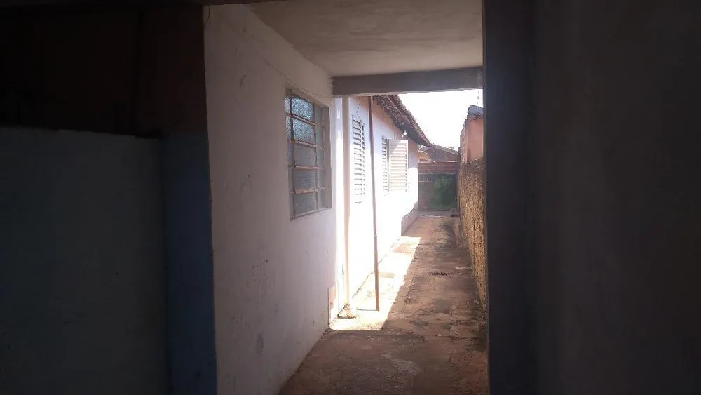 Casa, 6 quartos, 220 m² - Foto 2