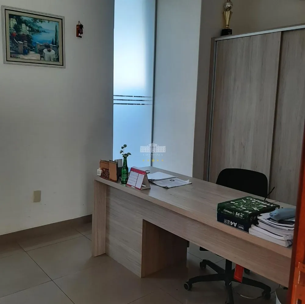 Casa, 3 quartos, 294 m² - Foto 1