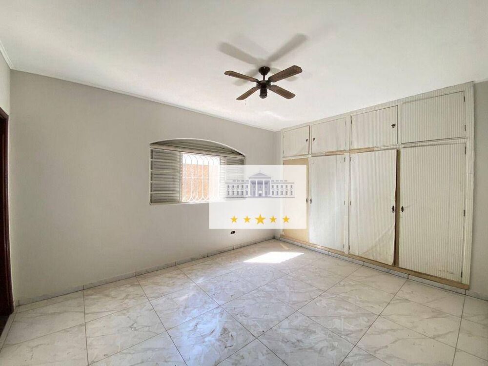 Casa à venda com 3 quartos, 200m² - Foto 3