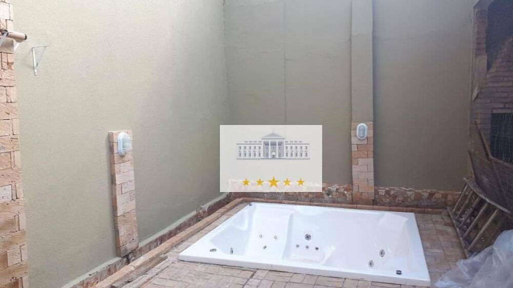 Sobrado à venda com 2 quartos, 464m² - Foto 1