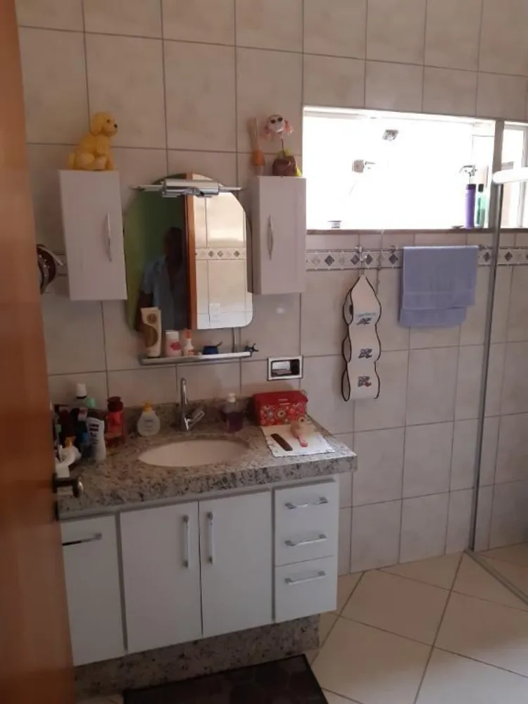 Casa, 3 quartos, 226 m² - Foto 2