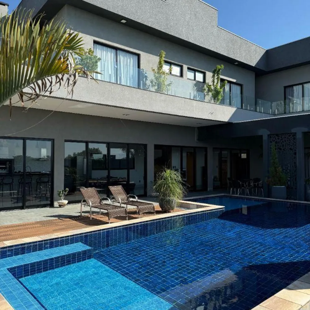Sobrado, 3 quartos, 335 m² - Foto 1