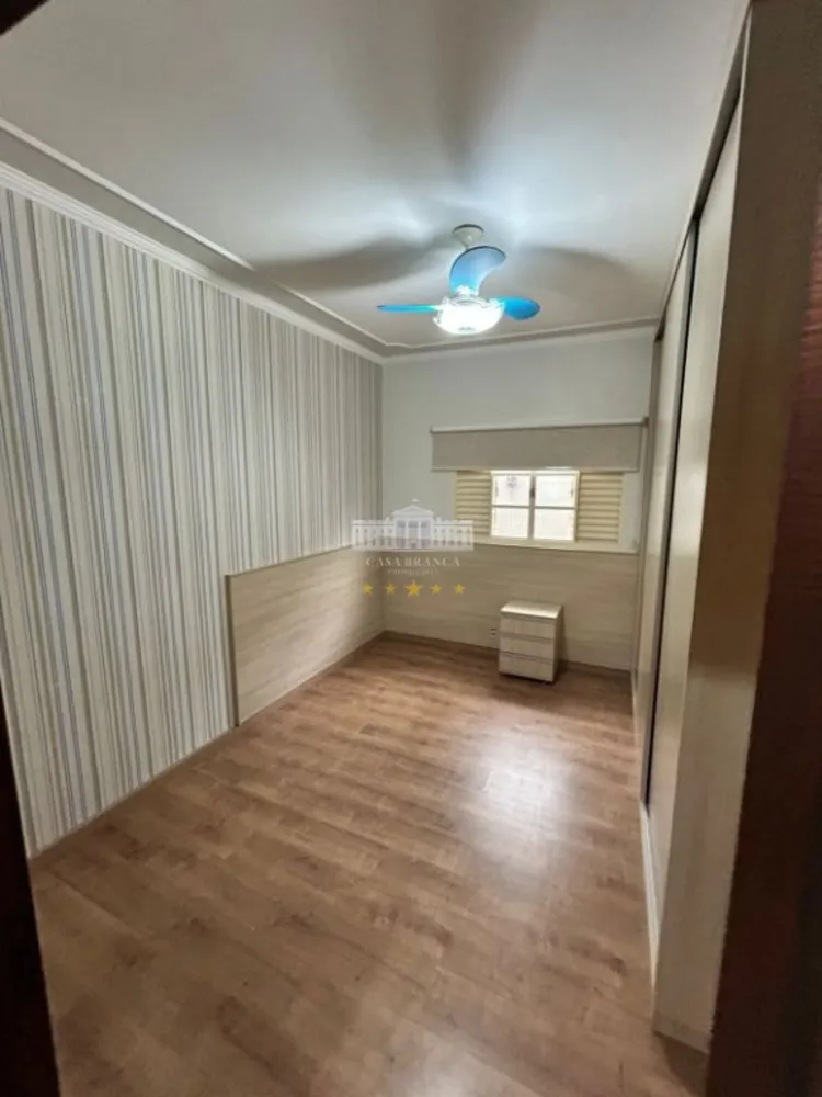Casa, 3 quartos, 242 m² - Foto 4