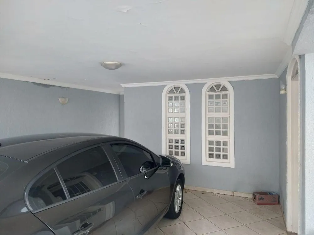 Casa, 3 quartos, 249 m² - Foto 1