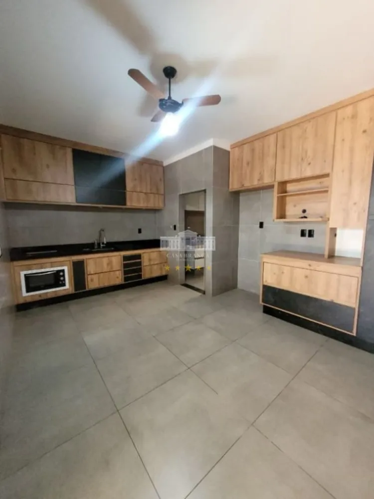 Casa, 3 quartos, 208 m² - Foto 1