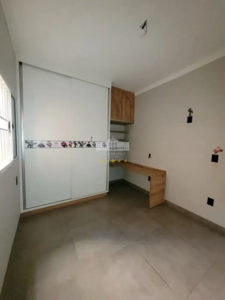 Casa, 3 quartos, 208 m² - Foto 4