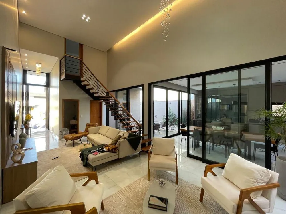 Casa, 3 quartos, 280 m² - Foto 1