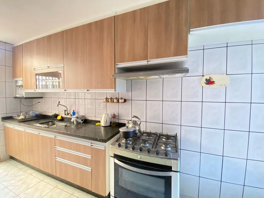 Sobrado, 5 quartos, 270 m² - Foto 2