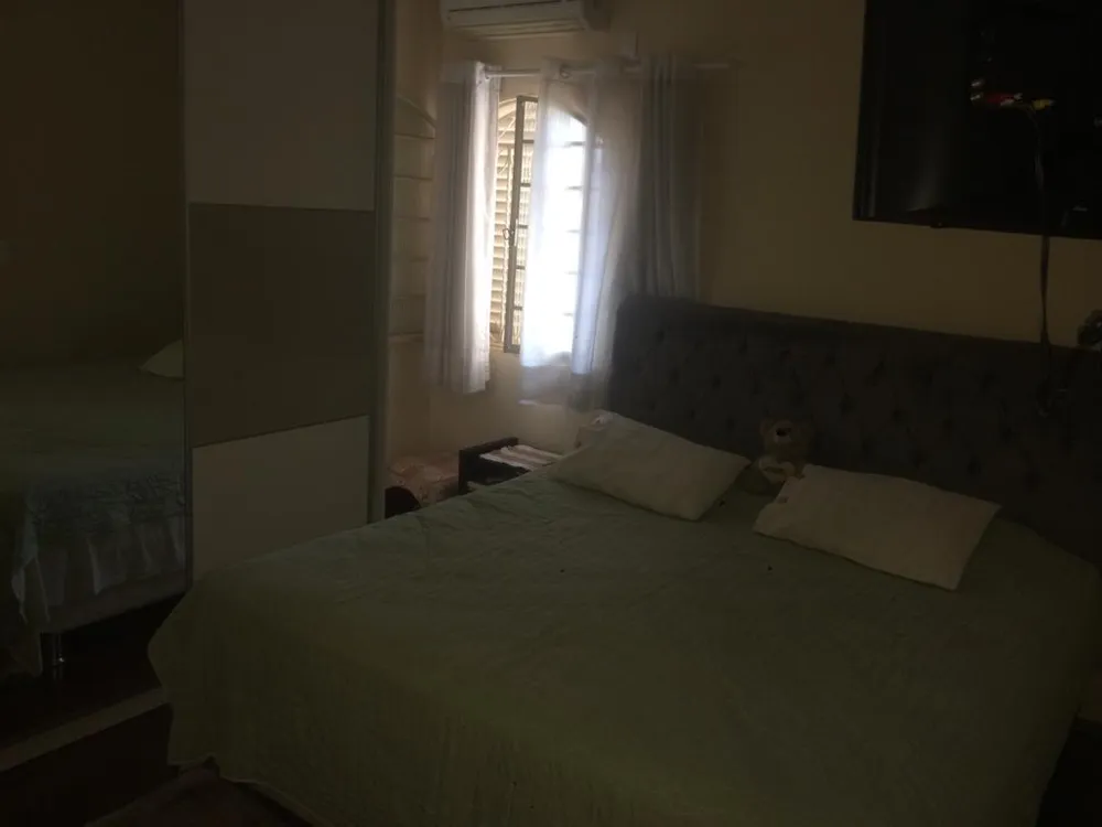Casa, 3 quartos, 246 m² - Foto 4