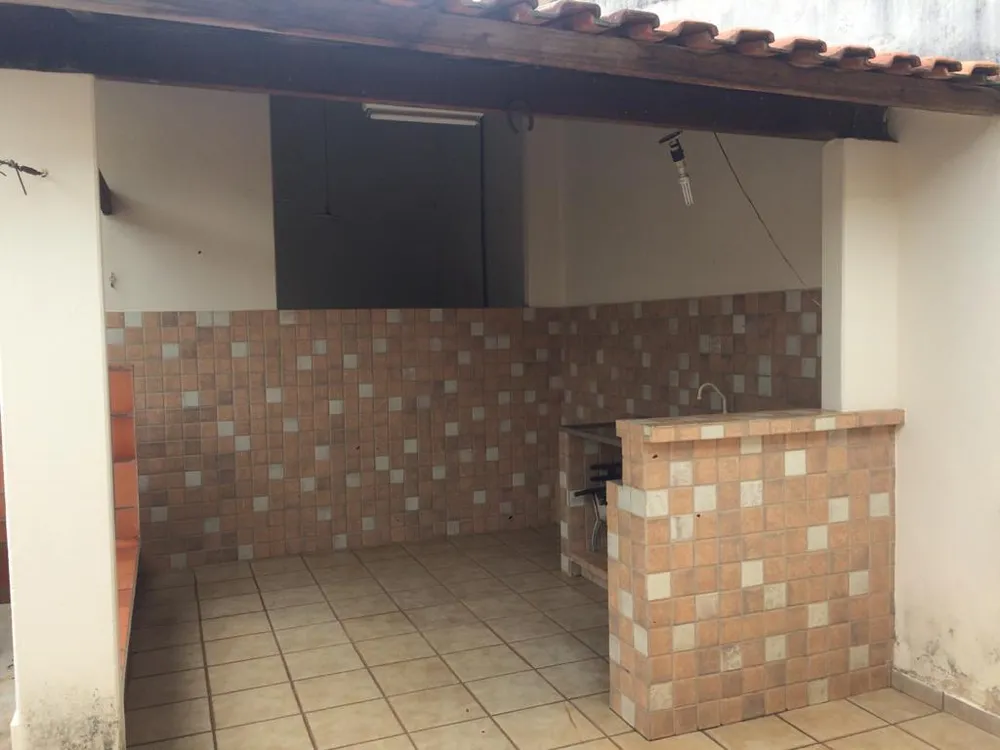 Casa, 3 quartos, 246 m² - Foto 2