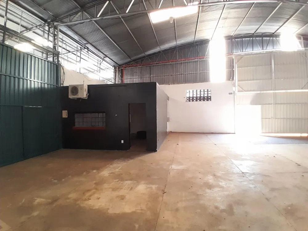 Depósito-Galpão, 860 m² - Foto 1