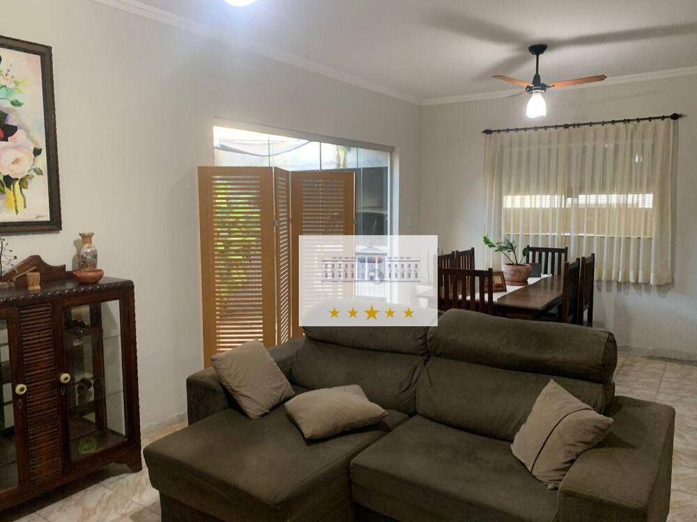 Casa, 3 quartos, 164 m² - Foto 1