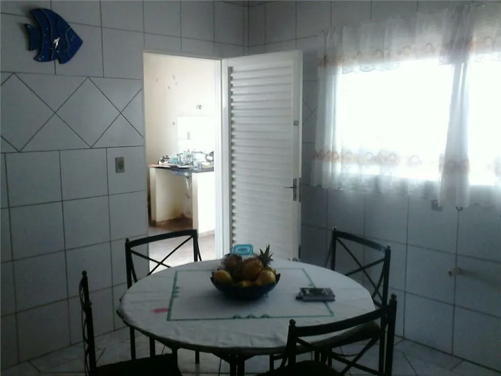 Casa, 3 quartos, 221 m² - Foto 2