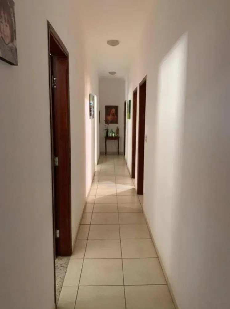 Casa, 4 quartos, 242 m² - Foto 3