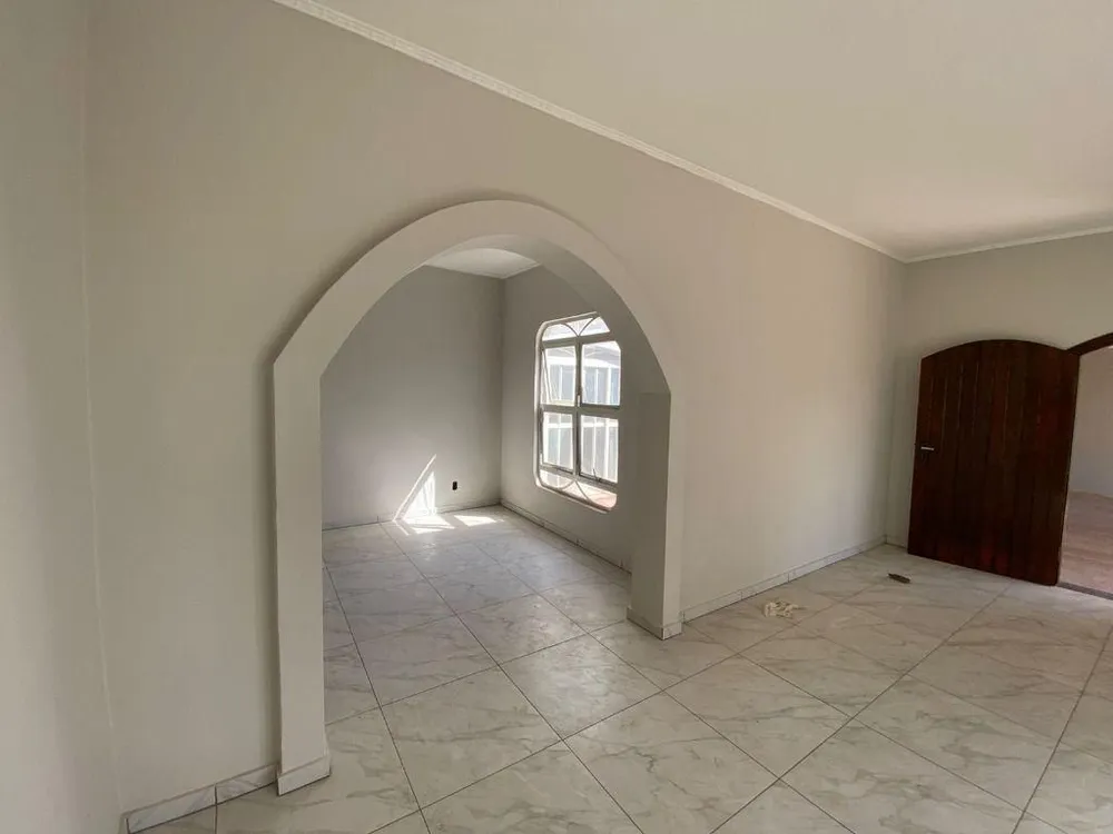 Casa, 3 quartos, 200 m² - Foto 2